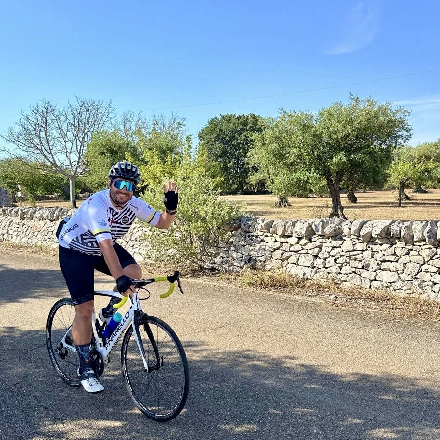 cyclist enjoy alberobello unesco giro route